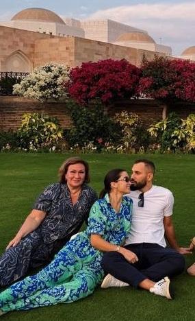 Спонсировала люксовую поездку: Бородина впервые показала будущую свекровь