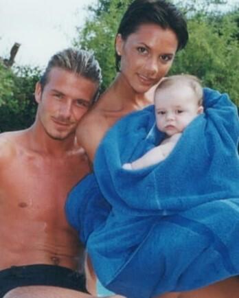 Дэвид и Виктория Бекхэм трогательно поздравили сына с днем рождения