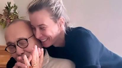 Юлия Высоцкая поделилась редким романтическим снимком с мужем