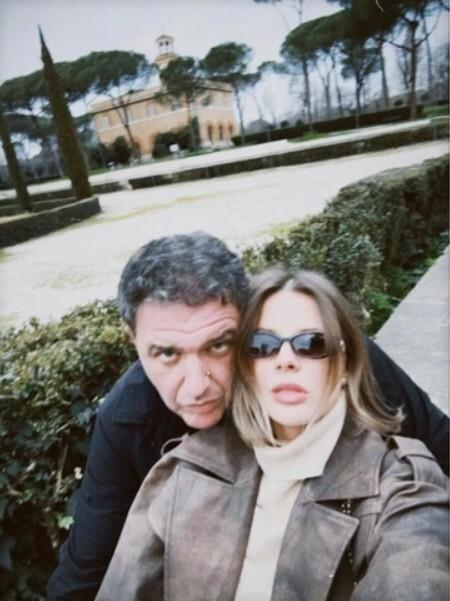 «Какая счастливая пара!»: в Сети обсуждают романтичные фото Виторгана с новой девушкой из Рима