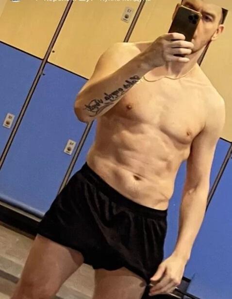 Муж Леры Кудрявцевой похвастался фигурой в спортзале и стал объектом насмешек