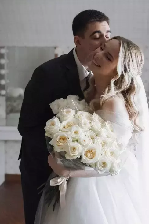 Дочь певицы Варвары с женихом Алексеем