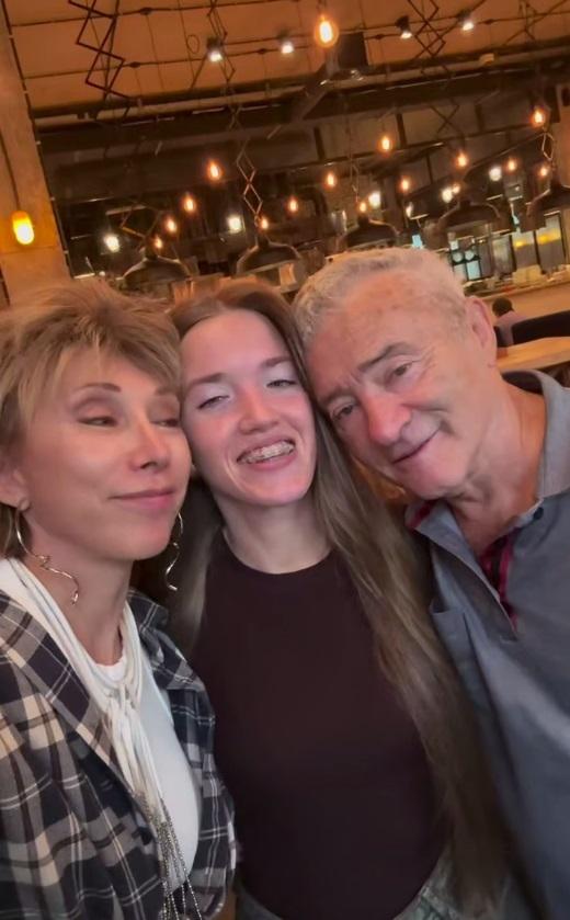 Распилили кости лица: Елена Воробей показала 22-летнюю дочь после операции на челюсти