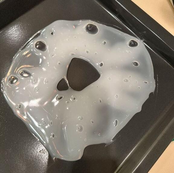 «Что происходит?»: у Леры Кудрявцевой расплавилась крышка при попытке запечь рыбу в духовке