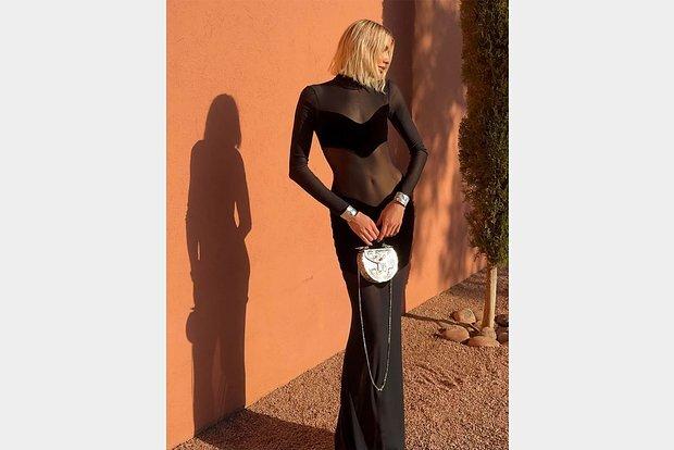 «Хочется наряжаться»: Елена Перминова показала фигуру в прозрачном платье