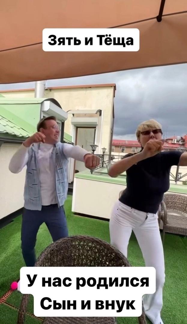 Отрывается по полной: пока певица Лена Катина в роддоме, ее муж развлекается