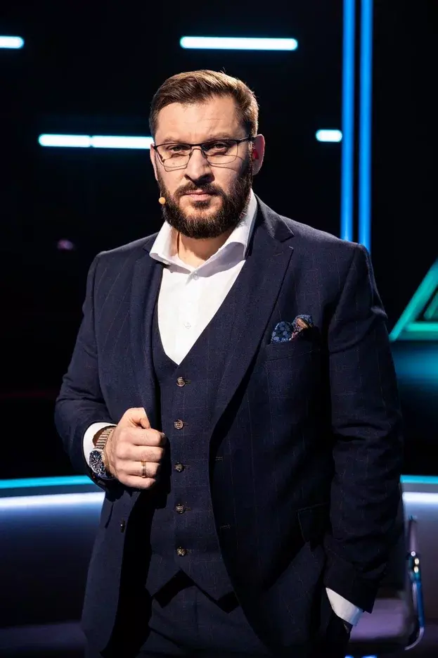 «Никогда не торговал абстракциями»: психолог с миллионной аудиторией Марк Бартон рассказал о работе и секрете отношений