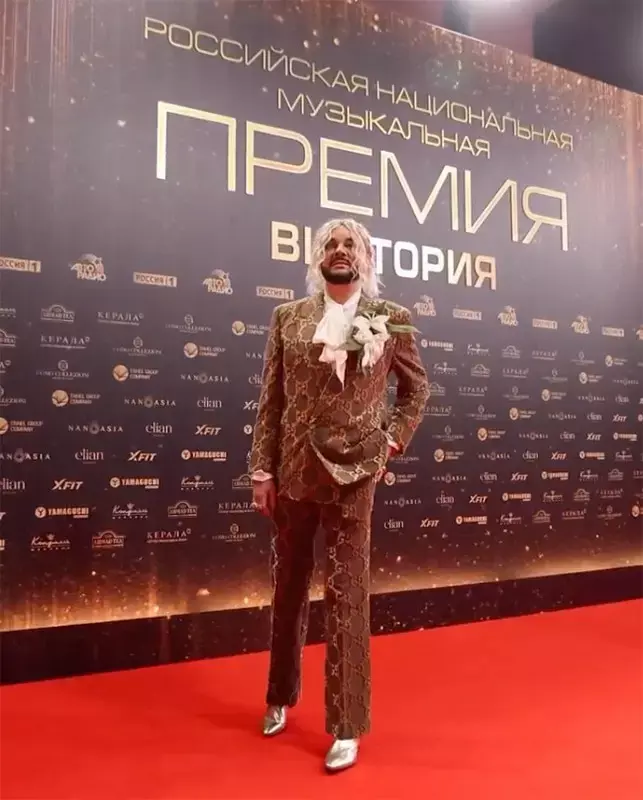 Миллион рублей за выход: стилист Тарасова рассказала, ради кого Киркоров обновил гардероб