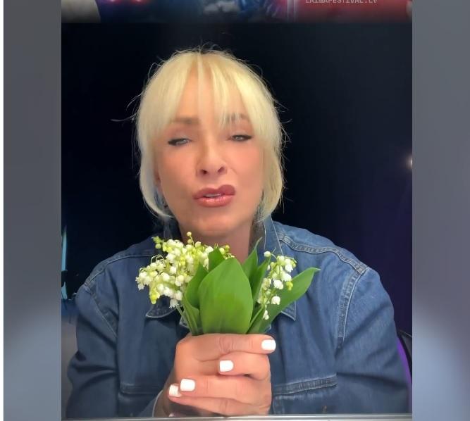 Уехавшая из РФ Лайма Вайкуле напугала поклонников асимметричными чертами лица