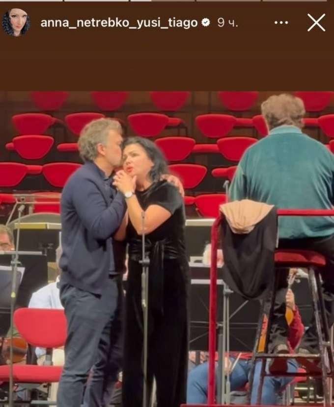 Певицу Анну Нетребко засняли в обнимку с мужчиной после развода: что о нем известно