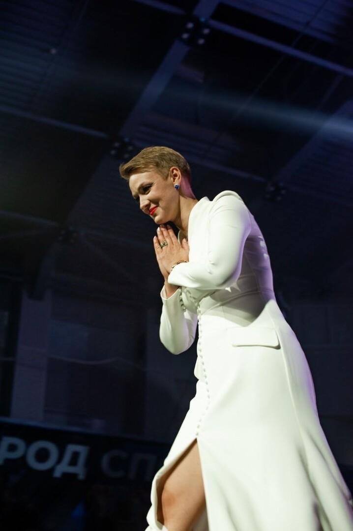 «В моду входят черное платье, кружево и нежность»: дизайнер Ольга Денисова о работе у Зайцева и трендах 2024 года