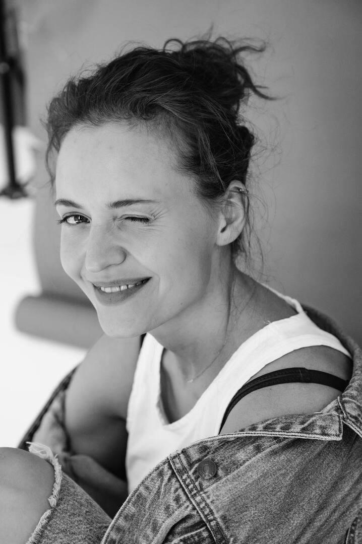 «Пела я не очень»: Надежда Игошина (Ангина) о воспитании детей, отказе от музыки и тяжелом пути к актерству