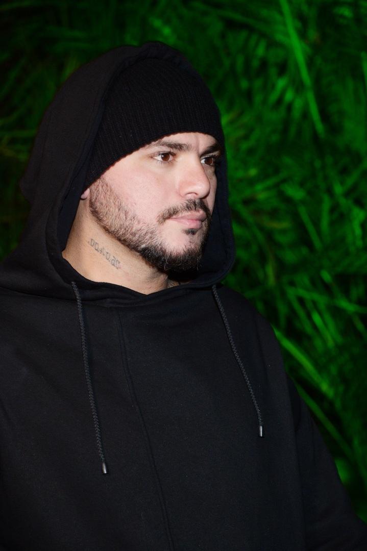 Рэпер Птаха жестоко избил дочь 