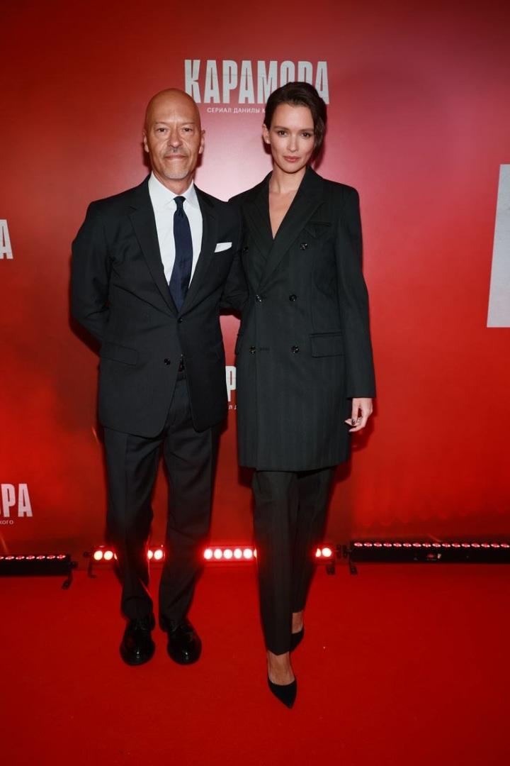 Федор Бондарчук и Паулина Андреева держались за руки и с удовольствием позировали фотографам