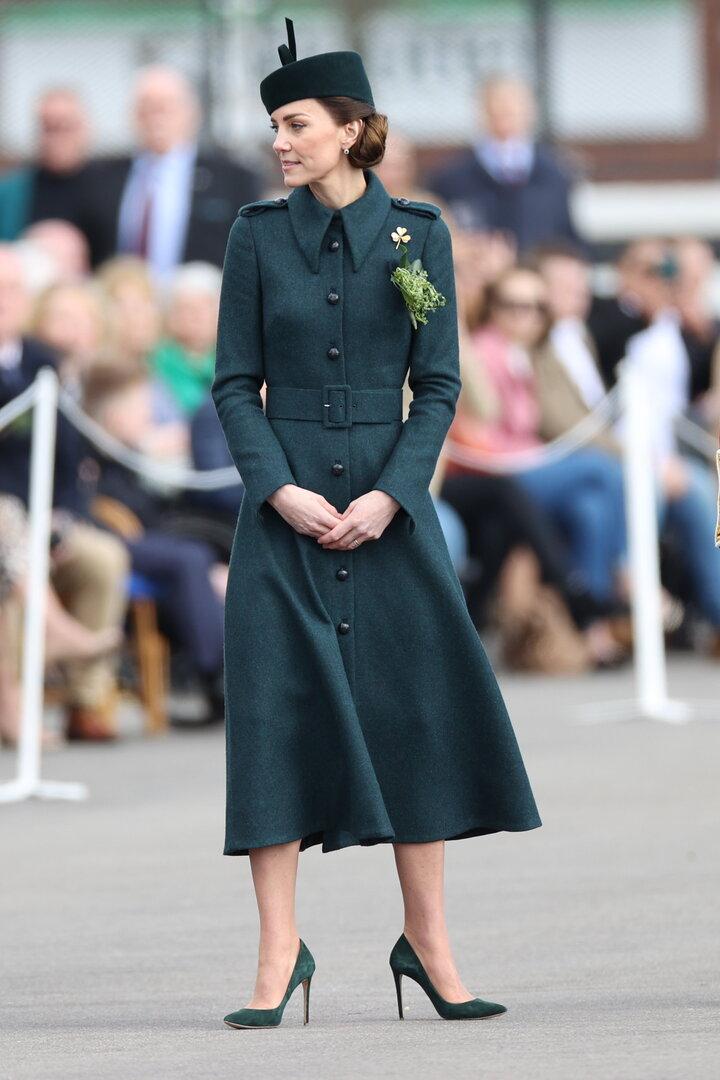 Королевский размах: Кейт Миддлтон спустила почти полмиллиона рублей на пальто