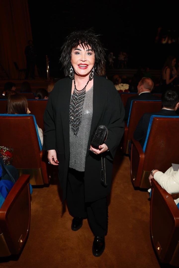 Надежда Бабкина в молодежном образе