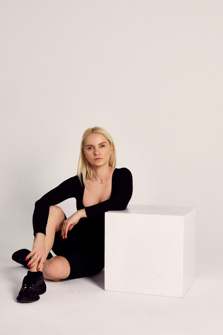 «Диеты становятся триггером»: фитнес-тренер Литвиной о работе с актрисой и здоровье после 30