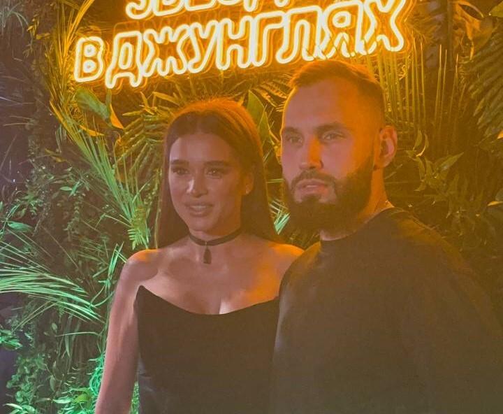 Ксения Бородина впервые пришла на премьеру с Сердюковым и ответила, когда свадьба