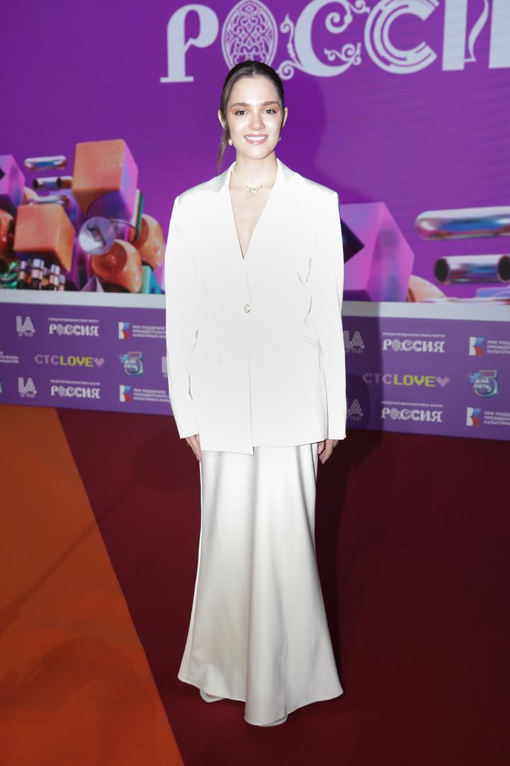 Соперницы не только на льду, но и в жизни: модная битва Алины Загитовой и Евгении Медведевой