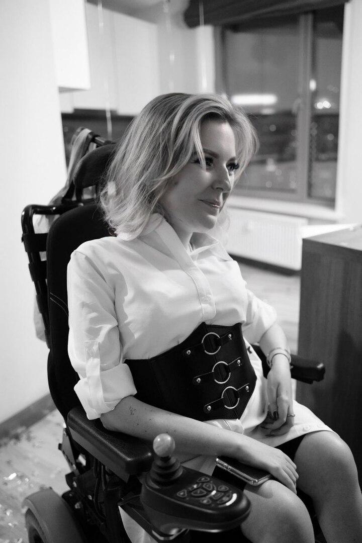 «Он сказал: „Я хочу здоровую девушку”»: как знакомятся и влюбляются люди с инвалидностью