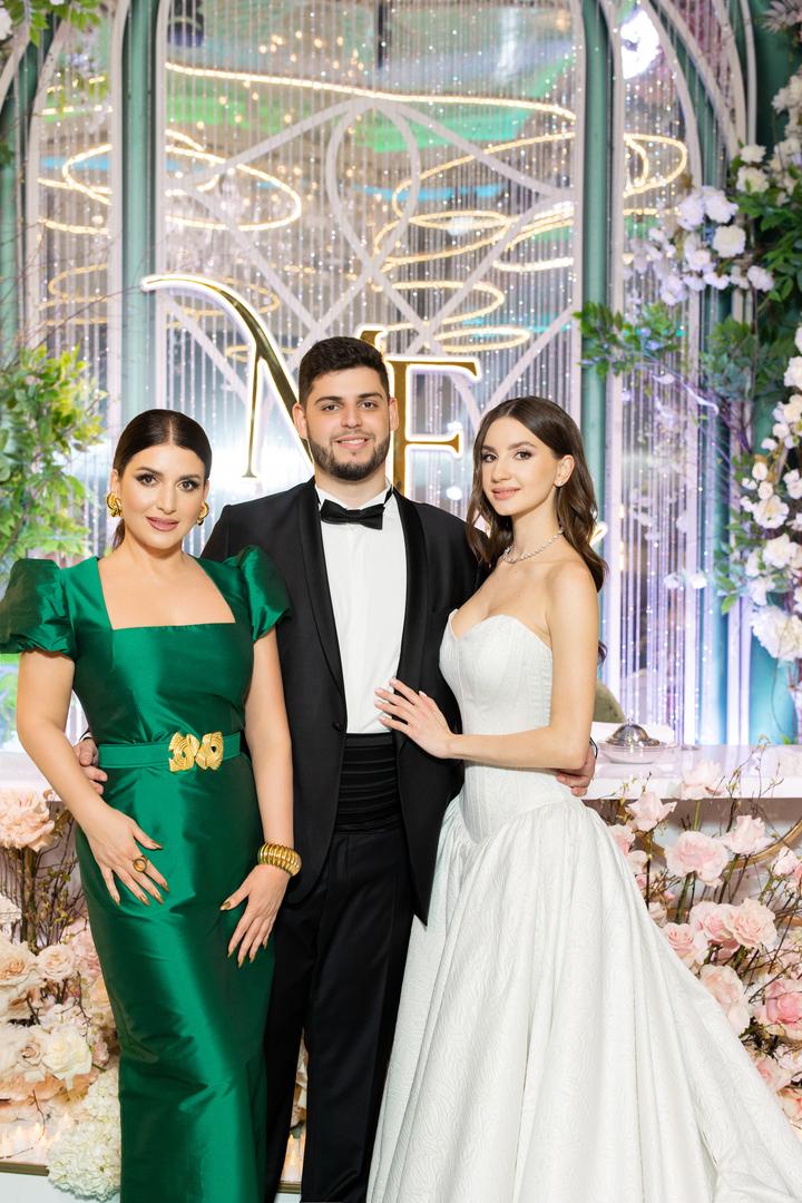 Жасмин на свадьбе сына Михаила и Евы