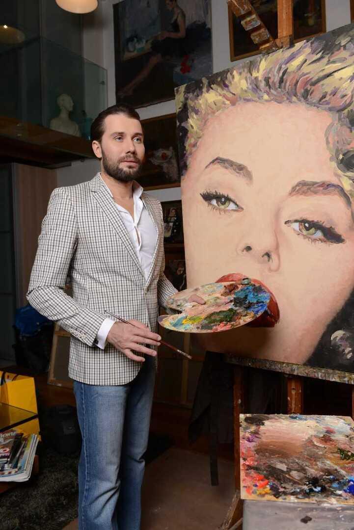 «Каждый человек красив, нужно уметь это увидеть»: художник Федоров о портретах звезд, искусстве и личной жизни