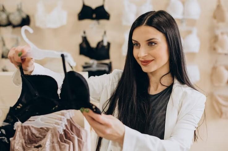 Проблемы со здоровьем, кривая осанка и кисты: чем опасен бюстгальтер