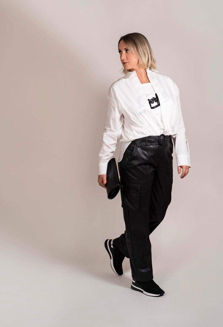 «Мода в США и в России очень отличается»: американский стилист о работе с Мэй Маск, эмиграции и русских звездах