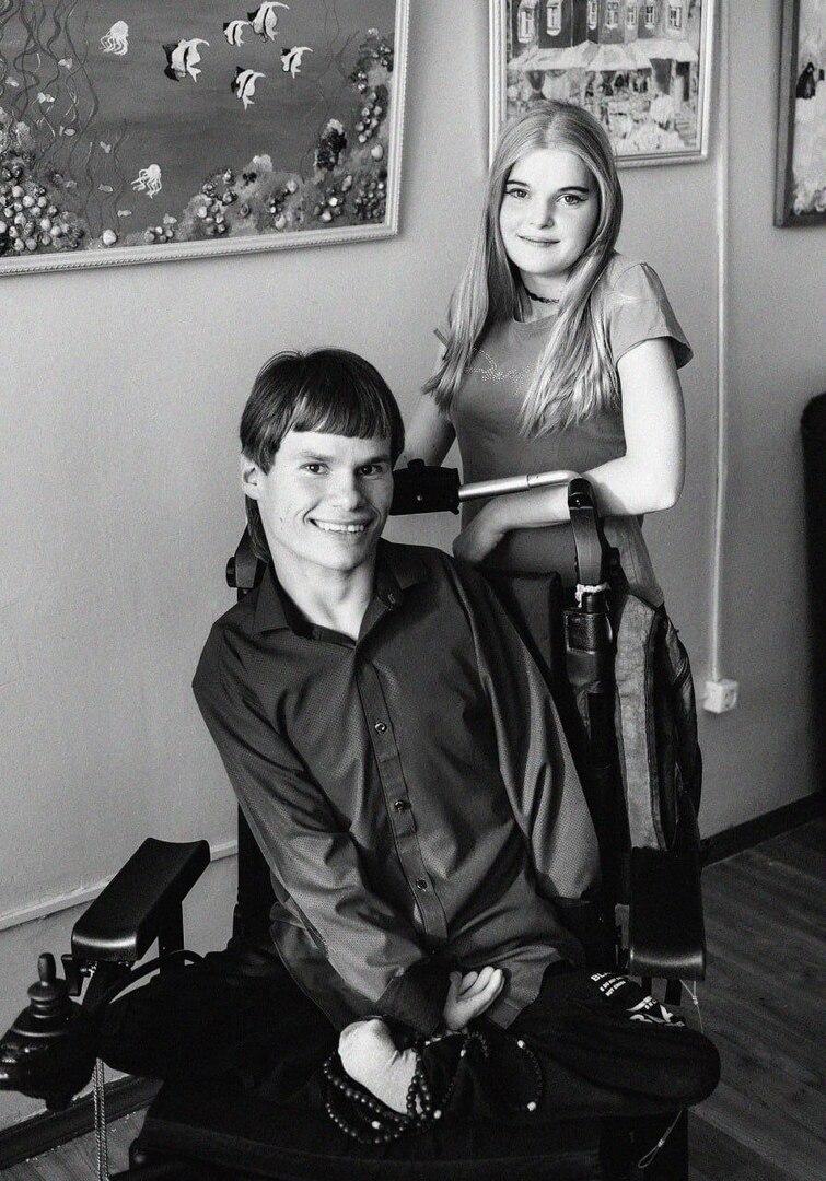 Роман Некипелов и его девушка Лиза