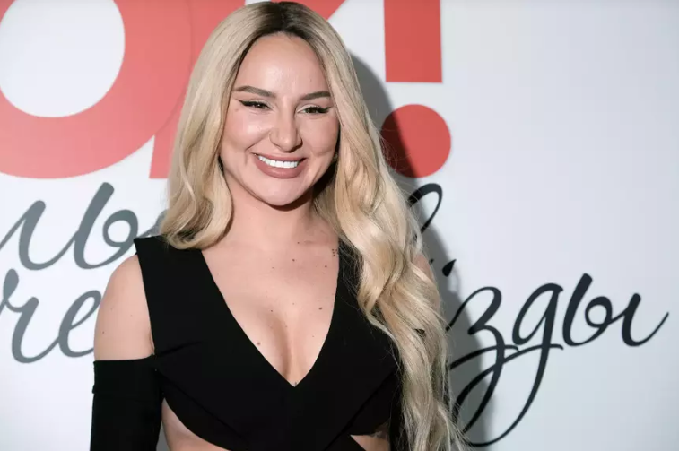 Продюсерский центр Анны Asti принес певице почти 350 миллионов рублей