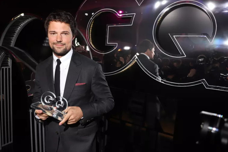 «Переговоры не велись»: в Малом драмтеатре высказались о возможном возвращении Козловского