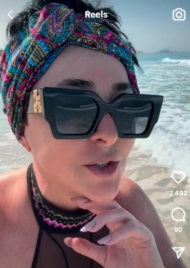 «Самое главное — держать правильно камеру»: Лолита показала фигуру в купальнике после праздников