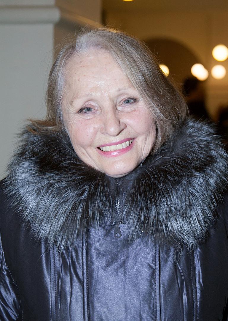 На 86-м году жизни не стало звезды «Закрытой школы» Али Никулиной