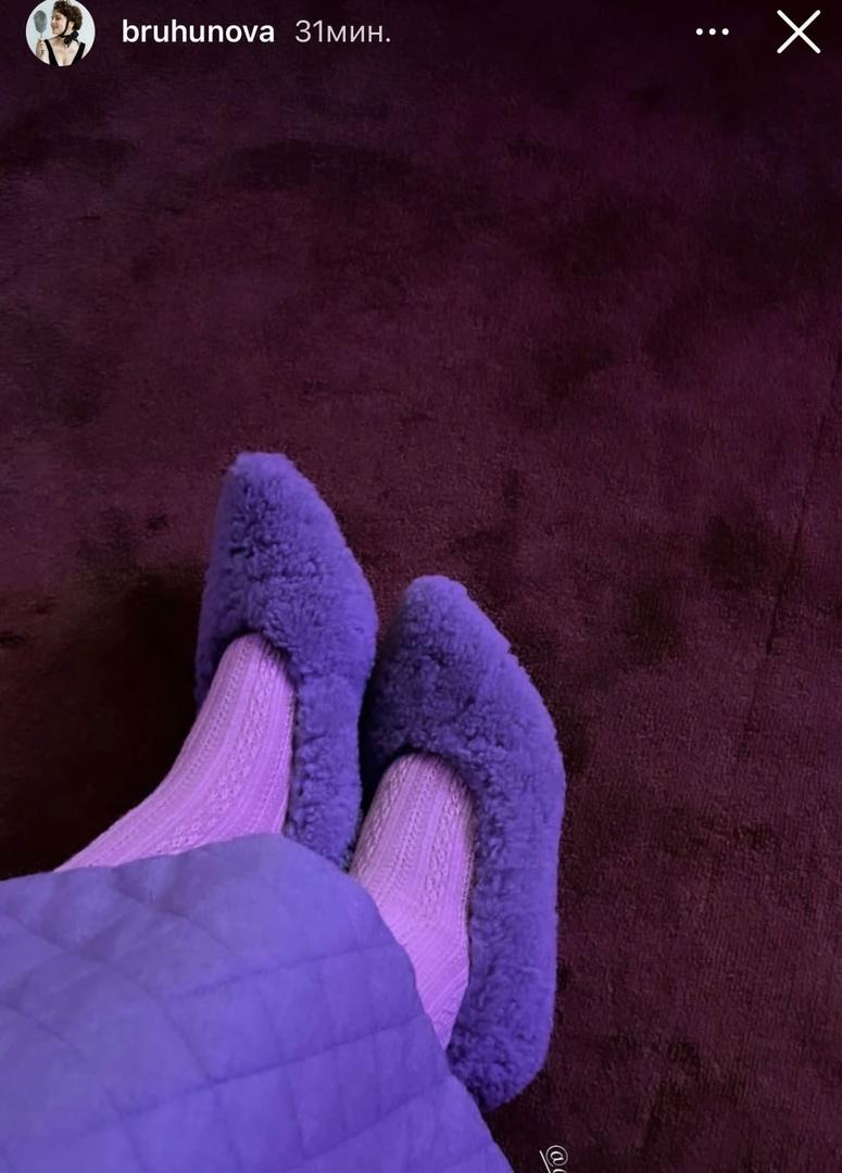 Меховые ноги: Татьяна Брухунова показала, что скрывает под юбкой