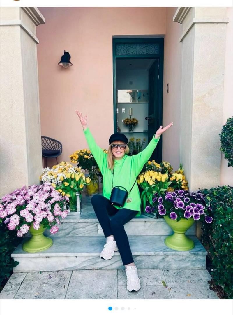 Муж певицы Аллы Пугачевой показал ее в молодежном образе в первый день весны