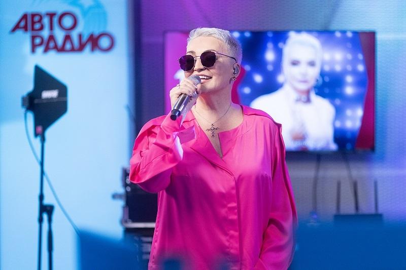 Певица Катя Лель рассказала о космических вибрациях на своем концерте