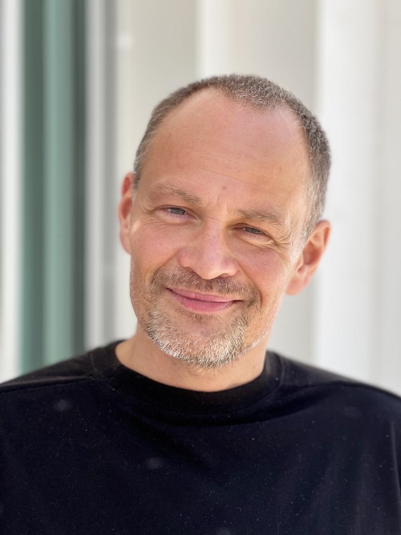 «Просто знаю, что я лучший актер страны»: Михаил Евланов о роли Пушкина, работе с Бондарчуком и Ефремове