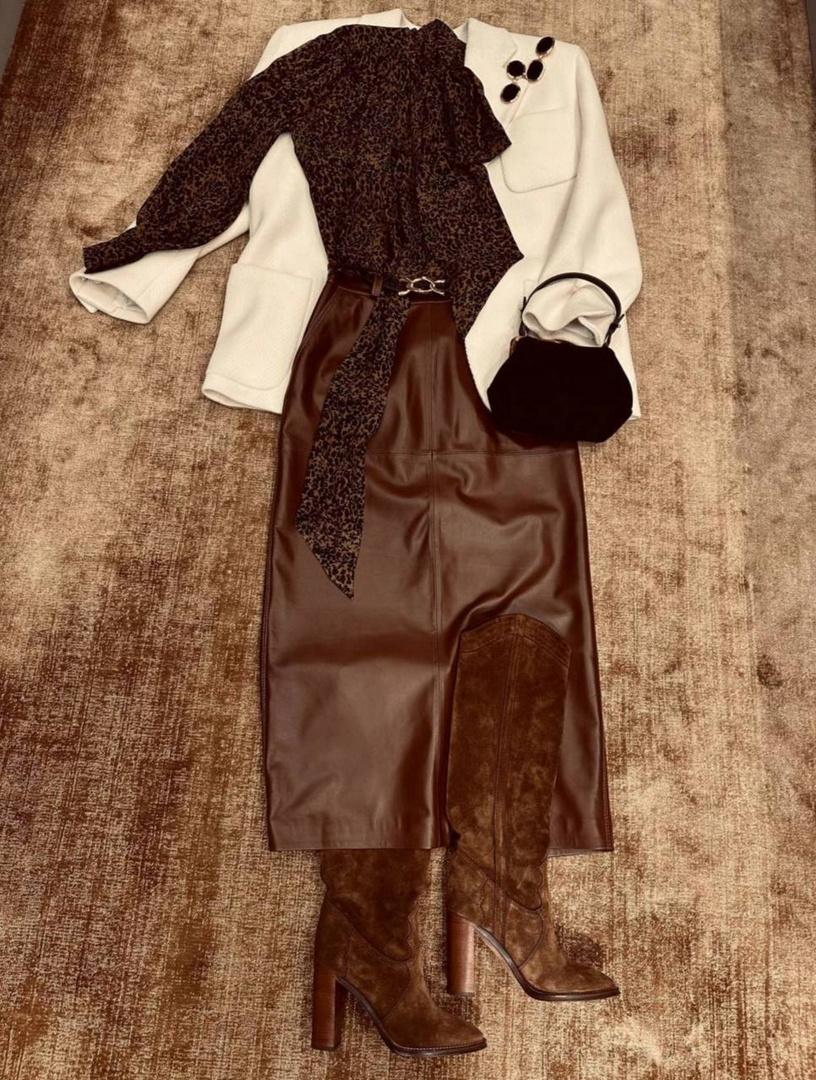 Дизайнер назвал стоимость пиджака Ксении Собчак, из-за которого ее сравнили с Барецким