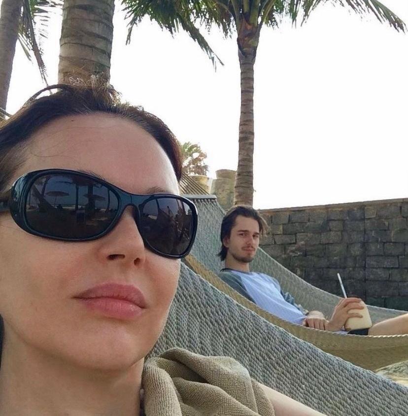 «Учусь жить эту жизнь»: Ирина Безрукова рассказала об обещании, которое дала сыну незадолго до его смерти