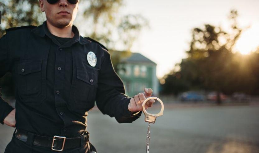 Под Курганом женщина умерла после того, как ее сына забрала военная полиция