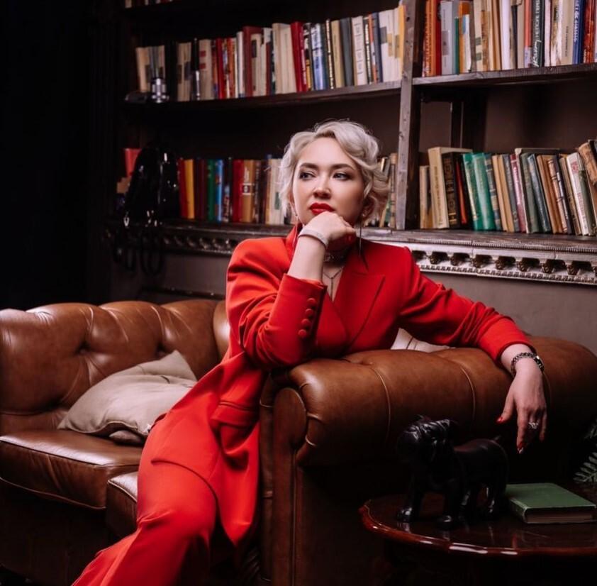 «Готовы за руку вести человека»: интервью с руководителем фонда помощи онкобольным Аленой Рыбаковой