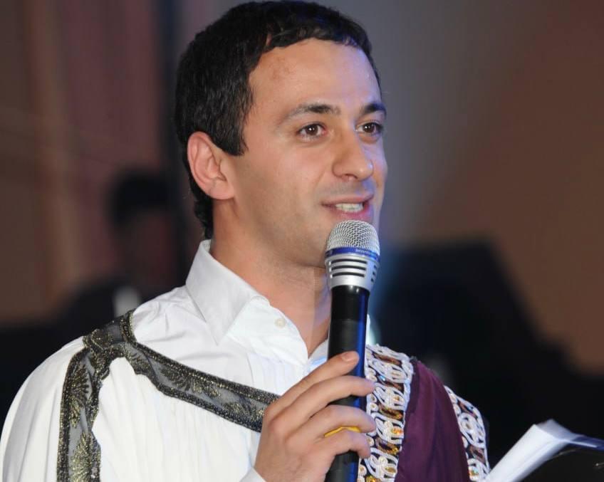 Телеведущего Юрия Аскарова экстренно доставили в инфекционную больницу в Москве