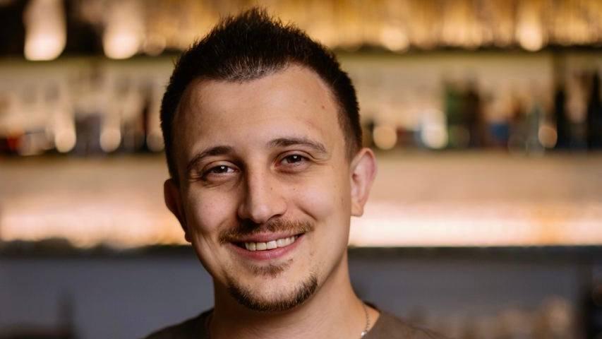 «Это на всю жизнь»: шеф-бармен о секретах профессии и любимых напитках россиян