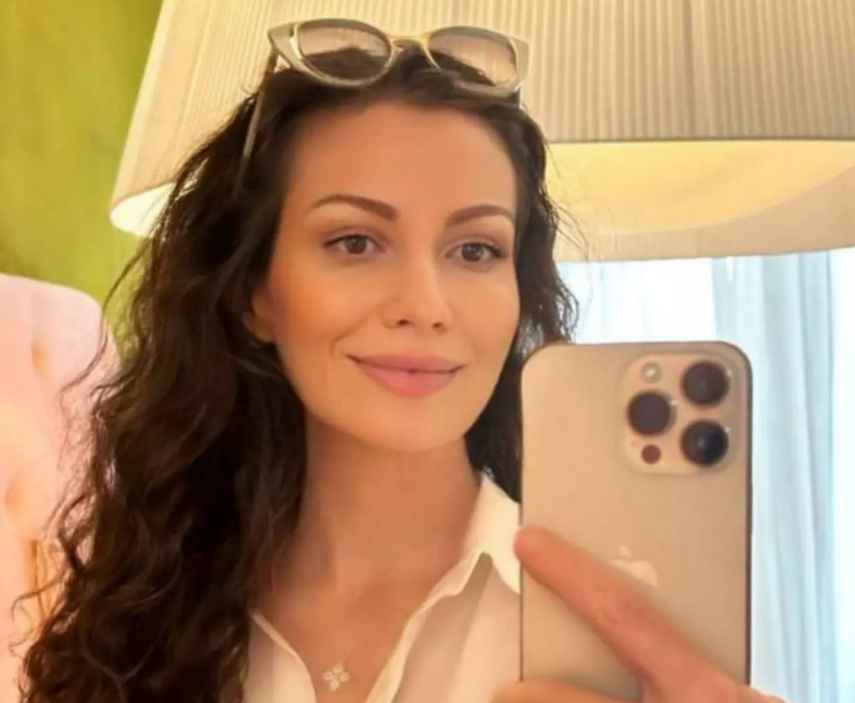 Экс-возлюбленная Павла Дурова Ирина Болгар неожиданно прилетела в Париж