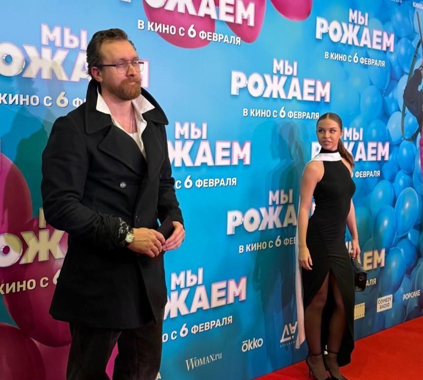 Данила Якушев с девушкой