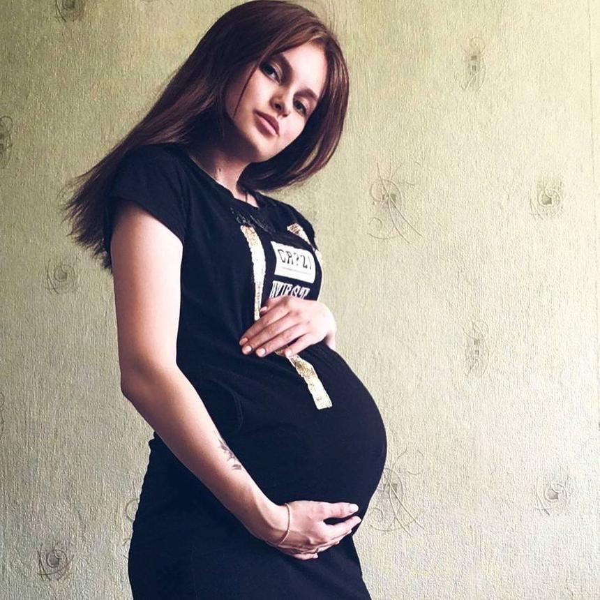 Свадьбы, расставания, дети: как живут участницы второго сезона шоу «Беременна в 16»