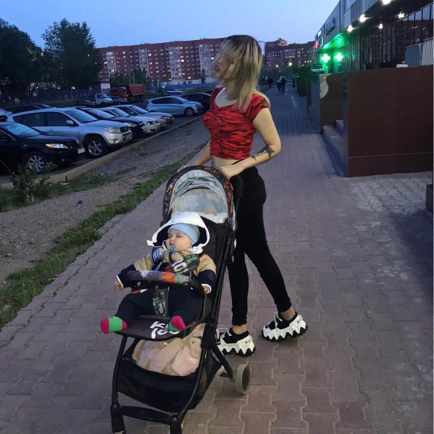 Свадьбы, расставания, дети: как живут участницы второго сезона шоу «Беременна в 16»