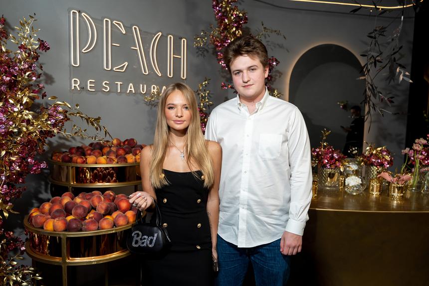 Елизавета и Мика Песковы