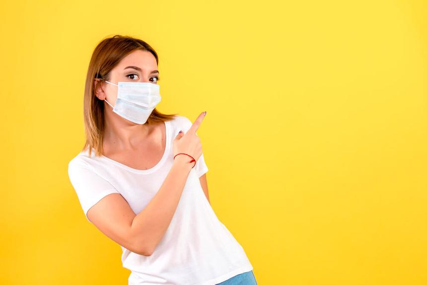 Маскне: как защитить кожу от появления прыщей во время масочного режима