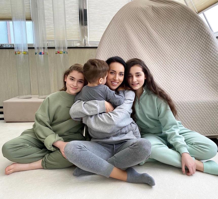 Заворотнюк, Орбакайте и не только: звезды, чьи дети имеют иностранное гражданство